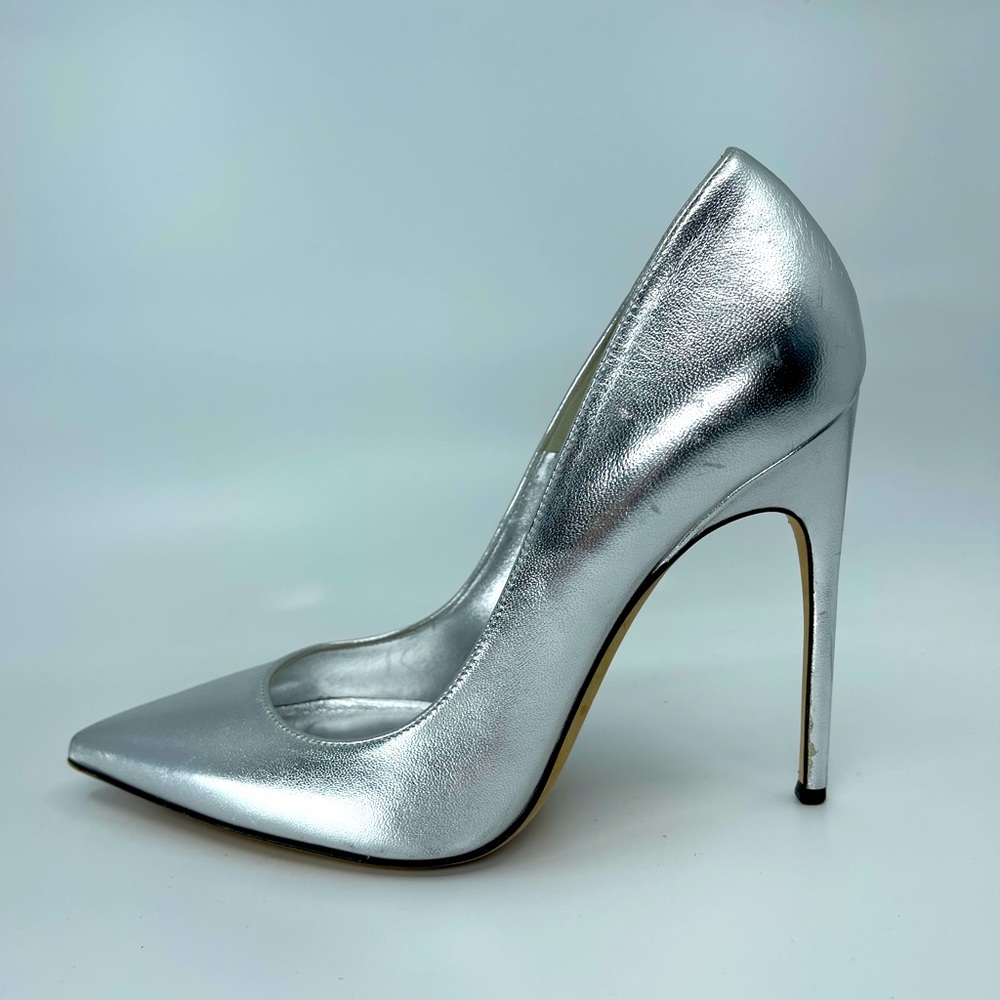 Sliver Nappa pumps